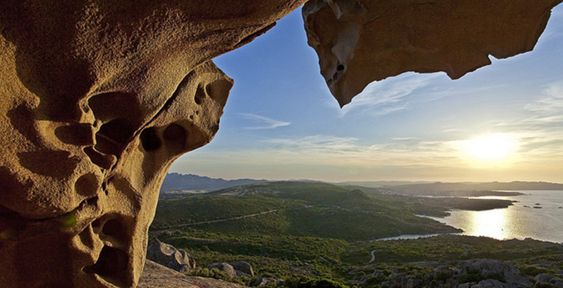 La roccia scolpita di Capo d'Orso